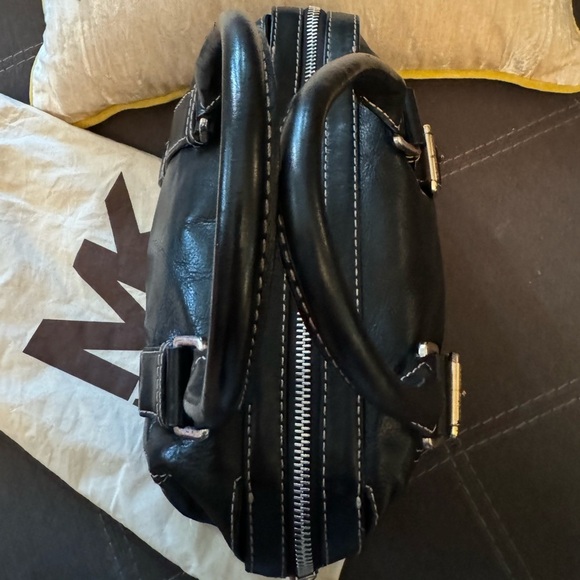 Michael Kors Hamilton Black Leather Shoulder Bag Dust Bag Included - Picture 15 of 16